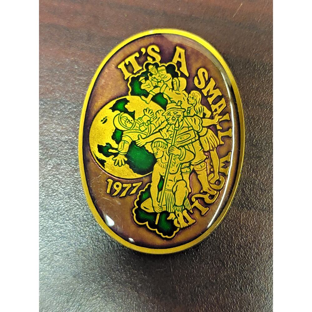 RARE Vintage It’s a Small World Mardi Gras Token Oval Coin 1977